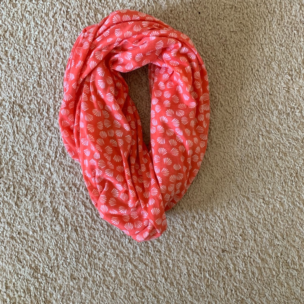 Old Navy Seashell Scarf